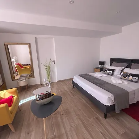 Maison d'hôtes La La Puyerre 3*