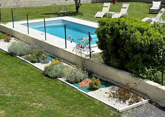 La La Puyerre Гостевой дом Hours